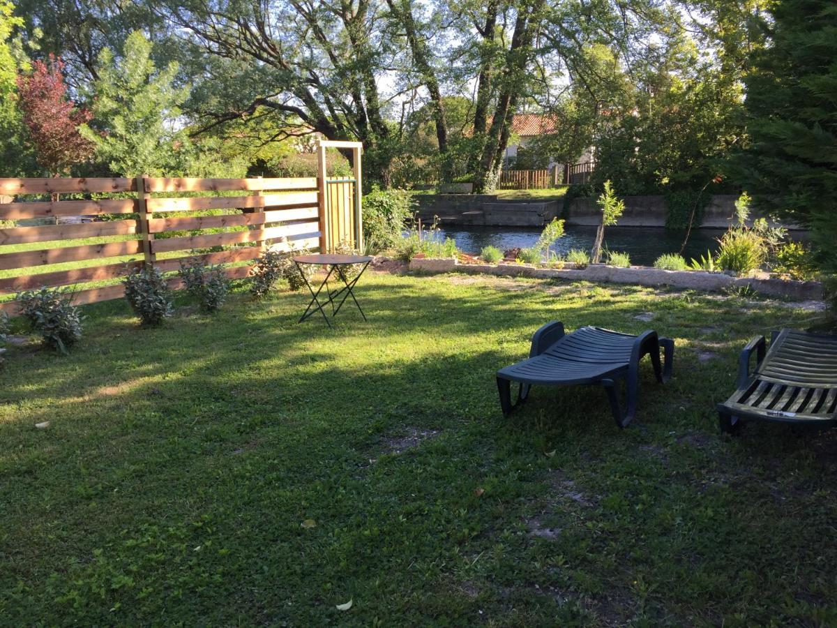 Bed and Breakfast Mas Le Pont Des Aubes Л'Иль-сюр-ла-Сорг Экстерьер фото
