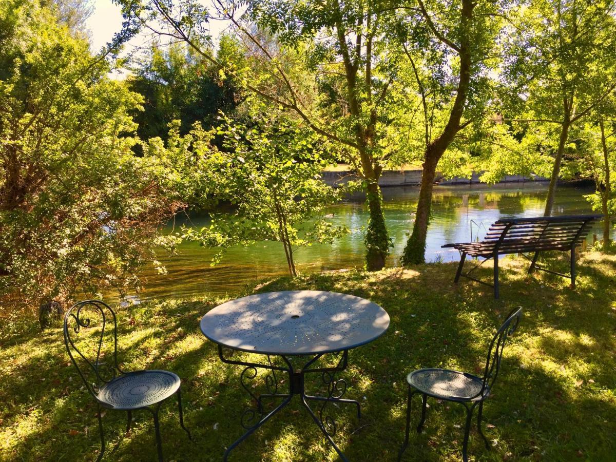 Bed and Breakfast Mas Le Pont Des Aubes Л'Иль-сюр-ла-Сорг Экстерьер фото