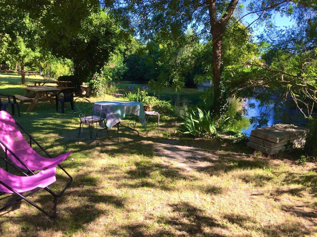Bed and Breakfast Mas Le Pont Des Aubes Л'Иль-сюр-ла-Сорг Экстерьер фото
