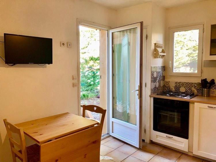 Bed and Breakfast Mas Le Pont Des Aubes Л'Иль-сюр-ла-Сорг Экстерьер фото