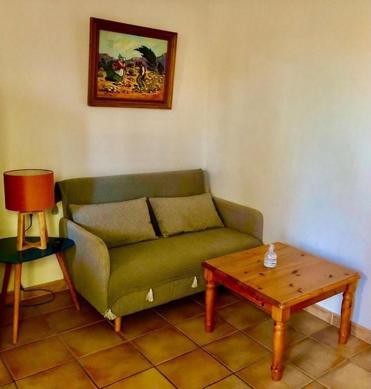 Bed and Breakfast Mas Le Pont Des Aubes Л'Иль-сюр-ла-Сорг Экстерьер фото