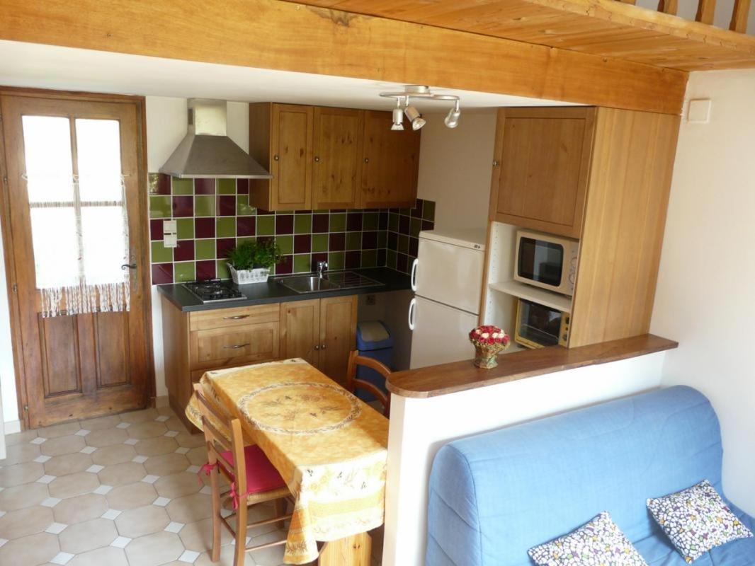 Bed and Breakfast Mas Le Pont Des Aubes Л'Иль-сюр-ла-Сорг Экстерьер фото